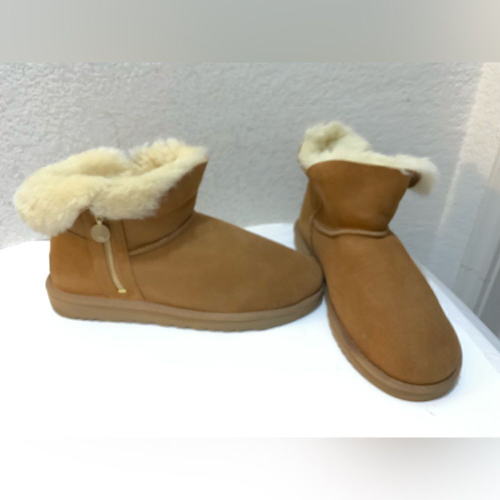 UGG Bailey Zip Mini Retro Fleece Women's Boots Chestnut 1112481 size 10